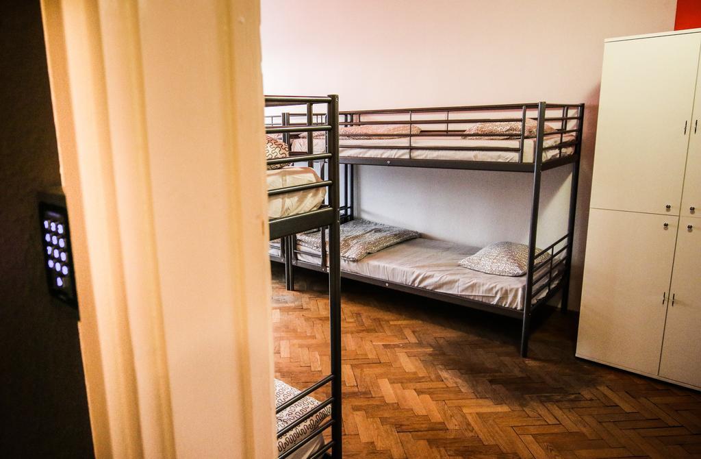 Cooltour Hostel Budapest Room photo